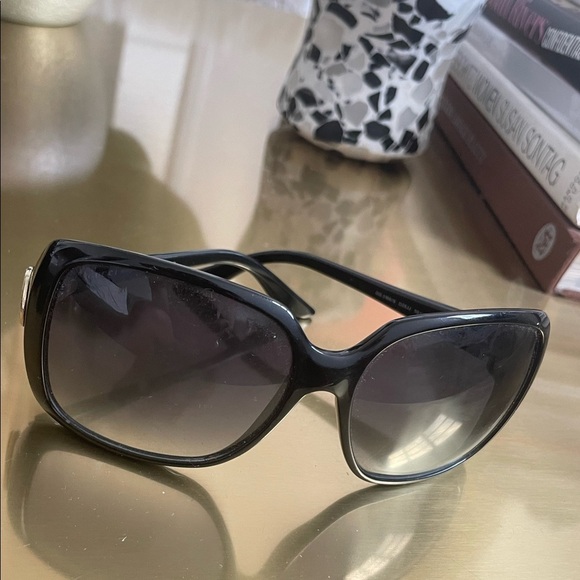 Gucci black sunglasses -signature green /red stripe / gold double GG har… - Picture 2 of 10